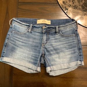 Hollister Midi shorts Size 0(24)